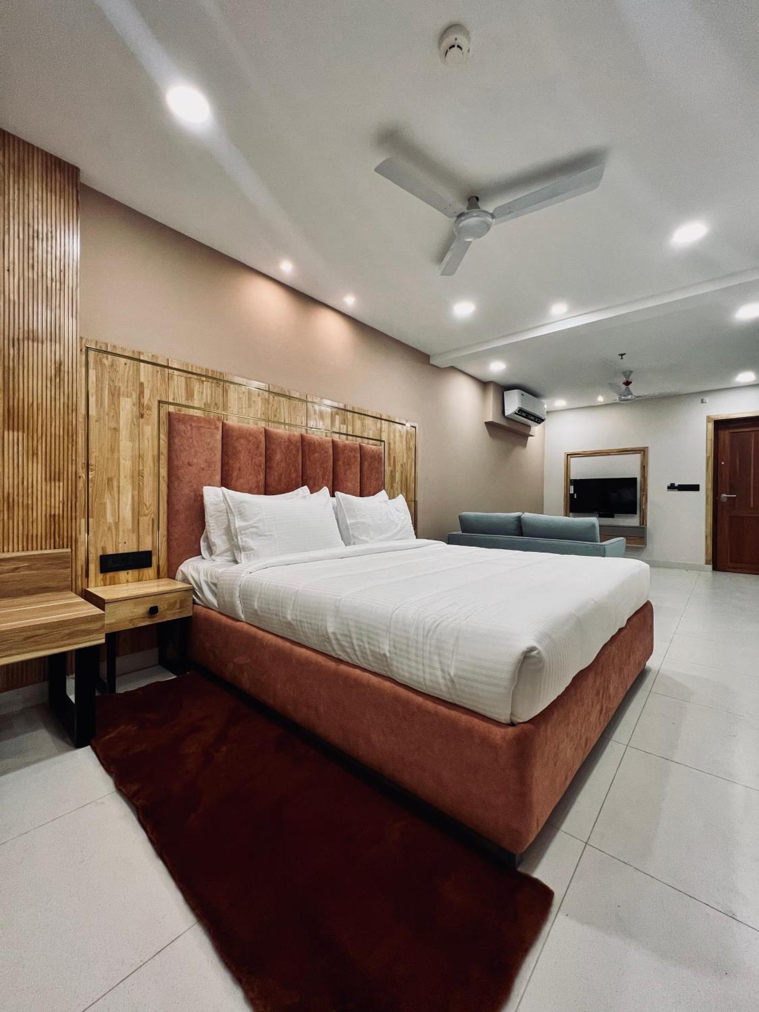 The Habitat Suites Guruvayur Exterior photo
