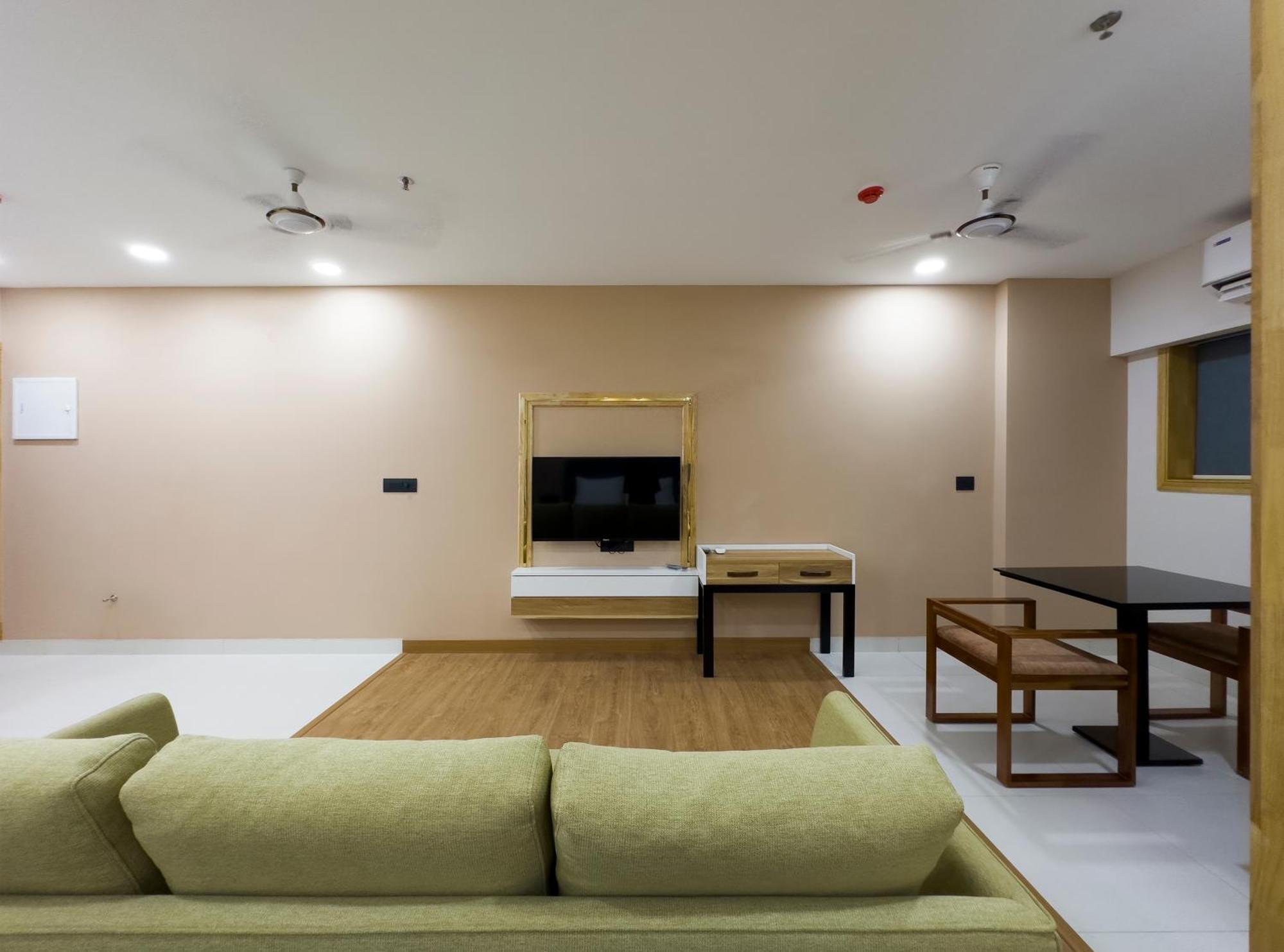 The Habitat Suites Guruvayur Exterior photo