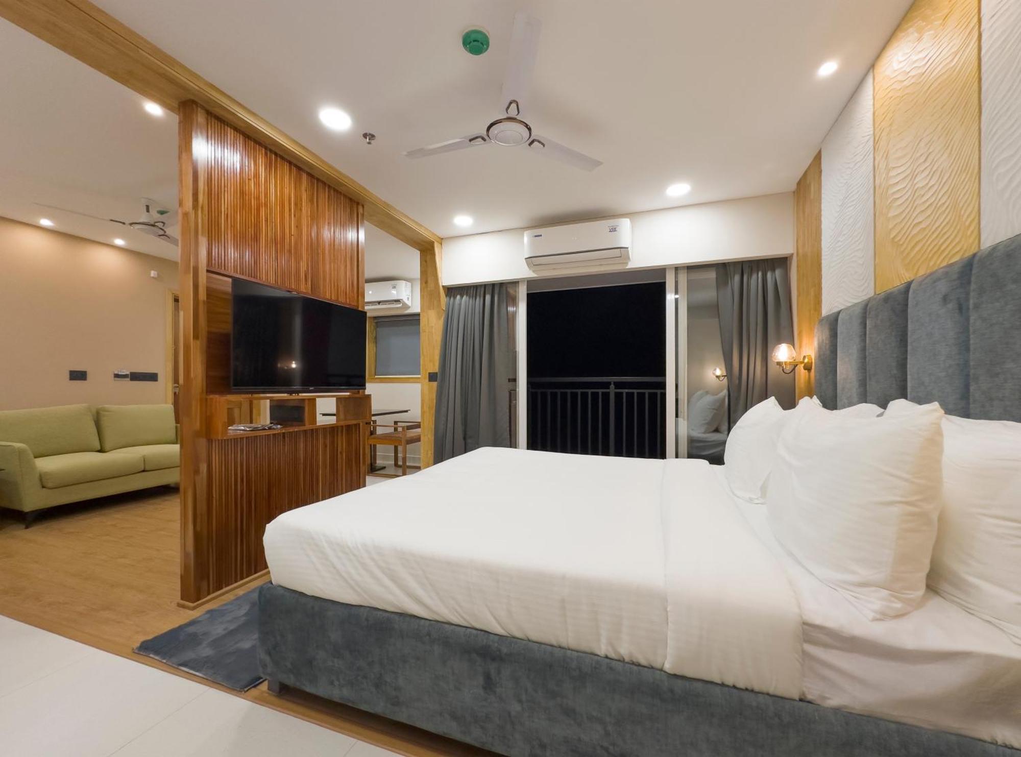 The Habitat Suites Guruvayur Exterior photo