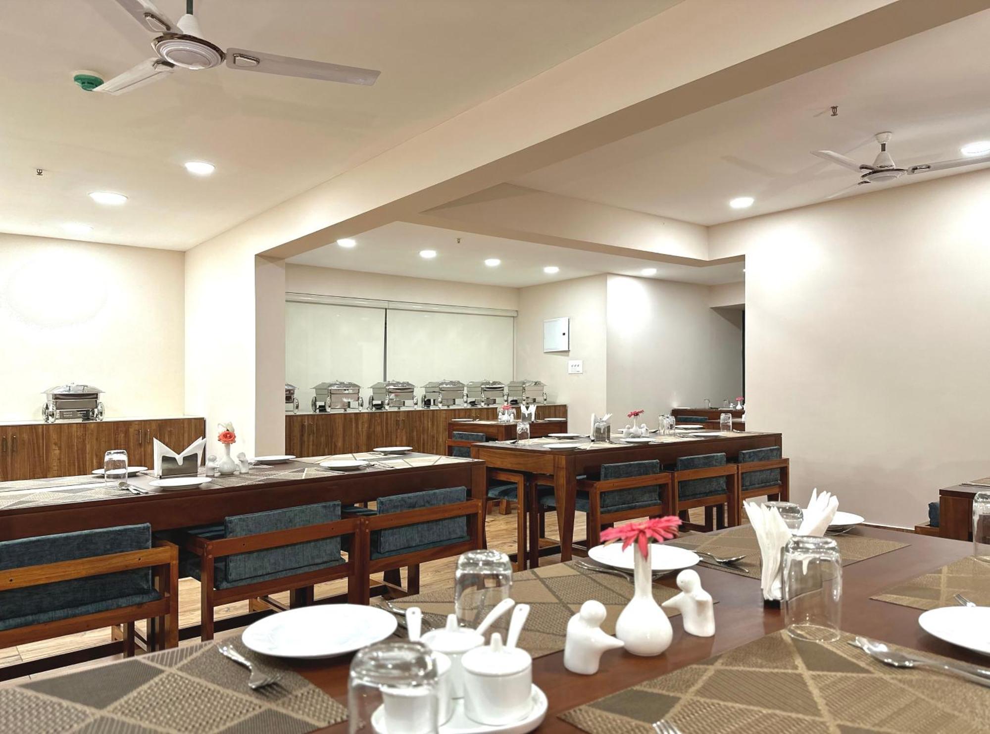 The Habitat Suites Guruvayur Exterior photo