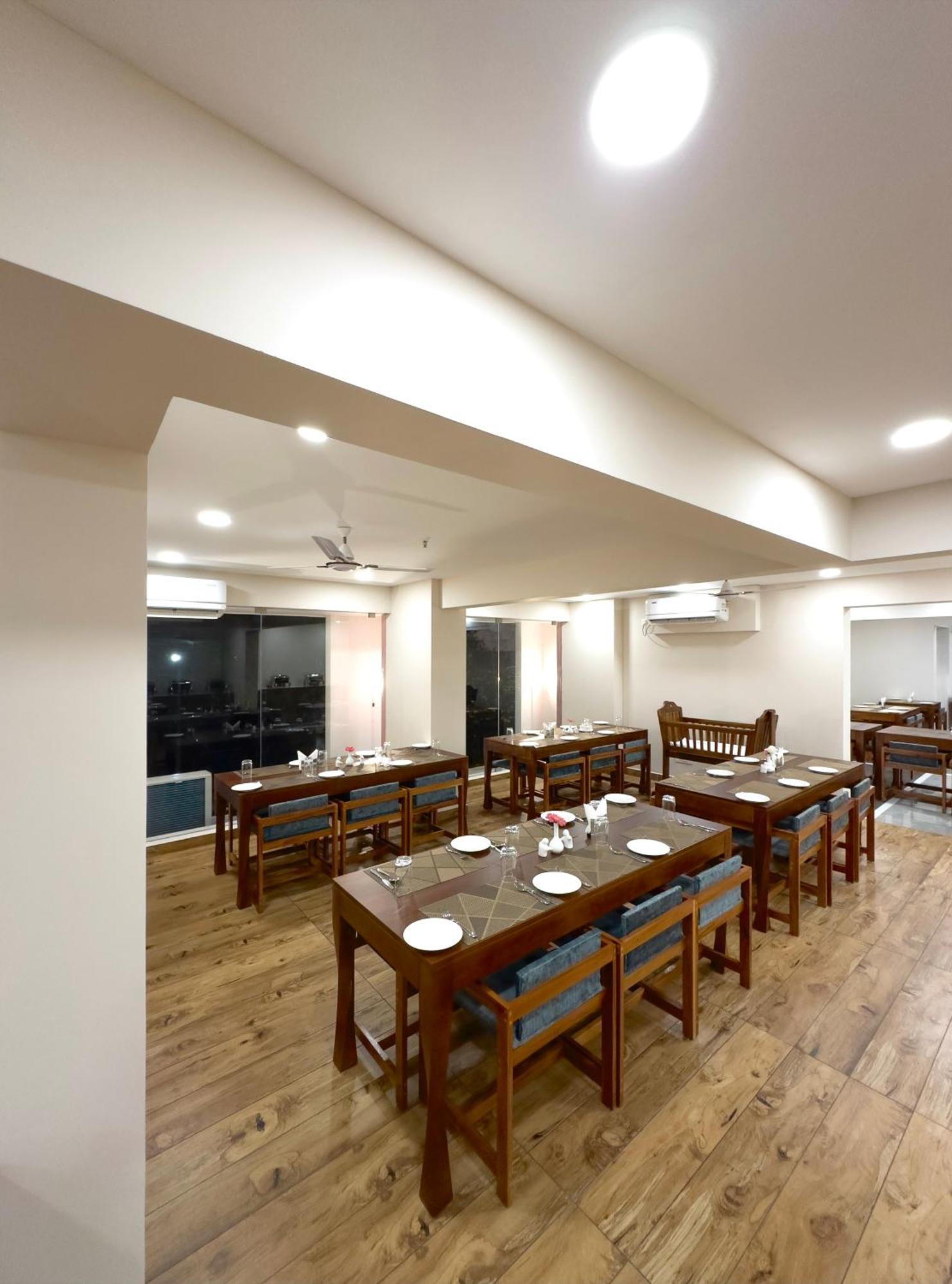 The Habitat Suites Guruvayur Exterior photo