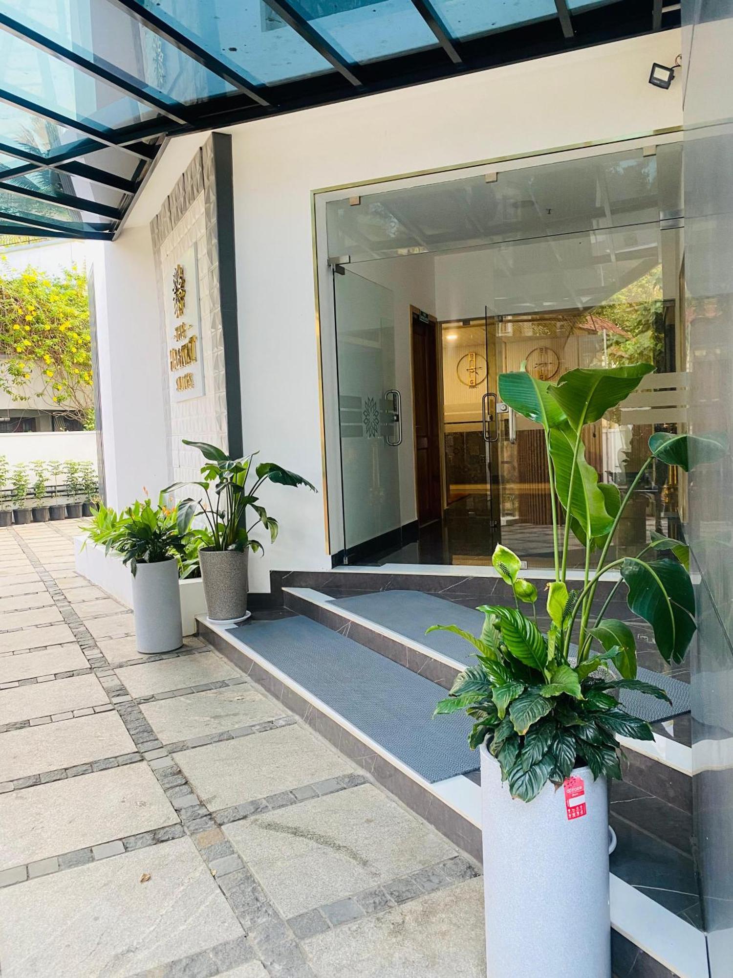 The Habitat Suites Guruvayur Exterior photo